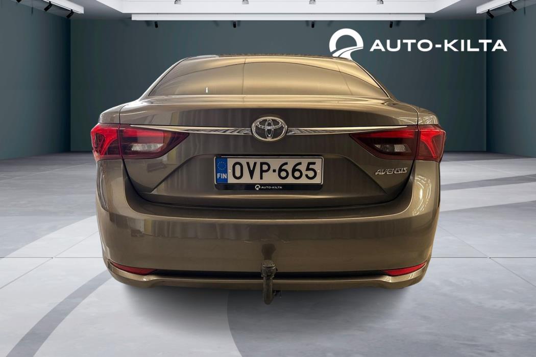 TOYOTA Avensis 2017