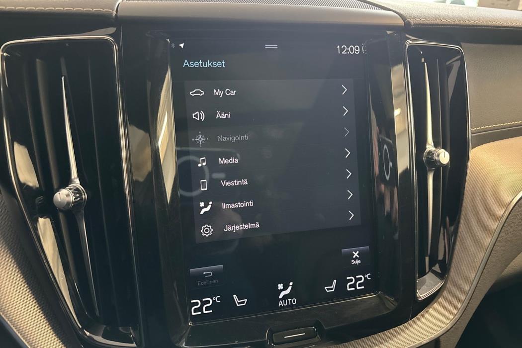 VOLVO XC60 2018