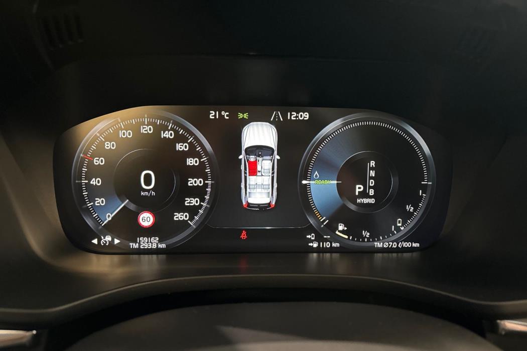 VOLVO XC60 2018