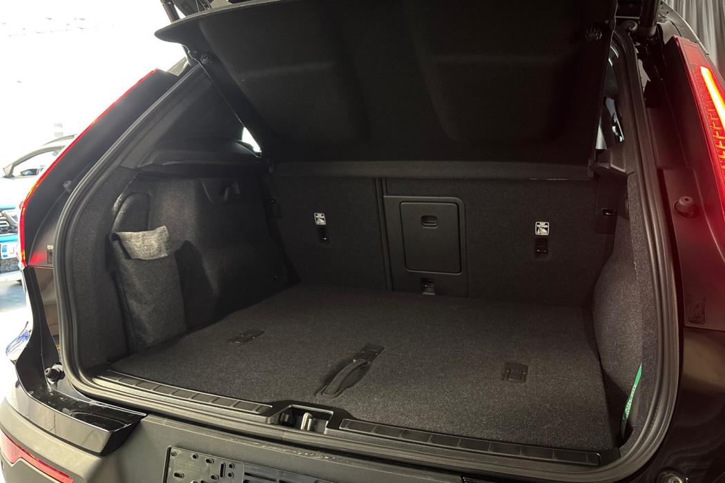 Volvo EX40 2027