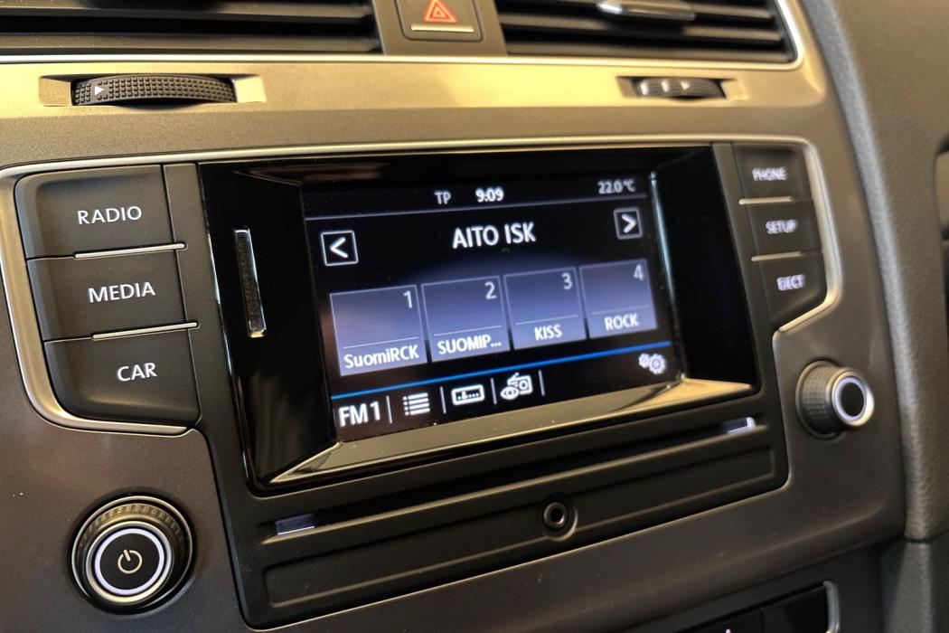 VOLKSWAGEN Golf 2016