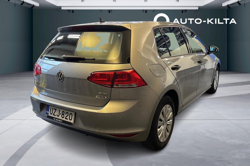 VOLKSWAGEN Golf 2016