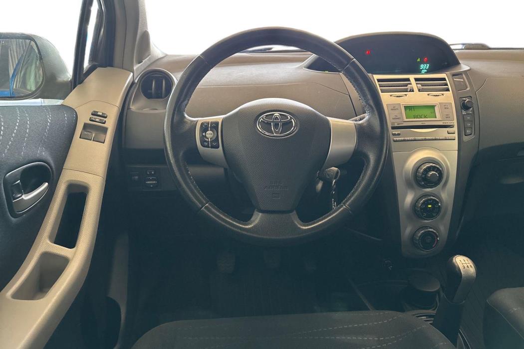 TOYOTA Yaris 2008