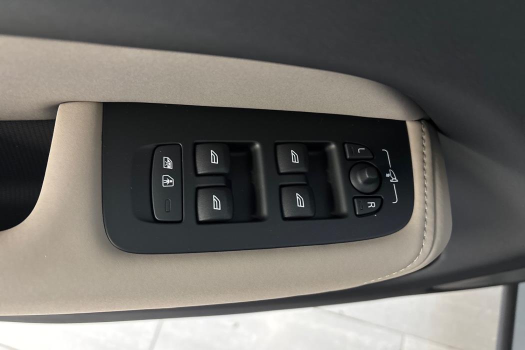 Volvo XC60 2026