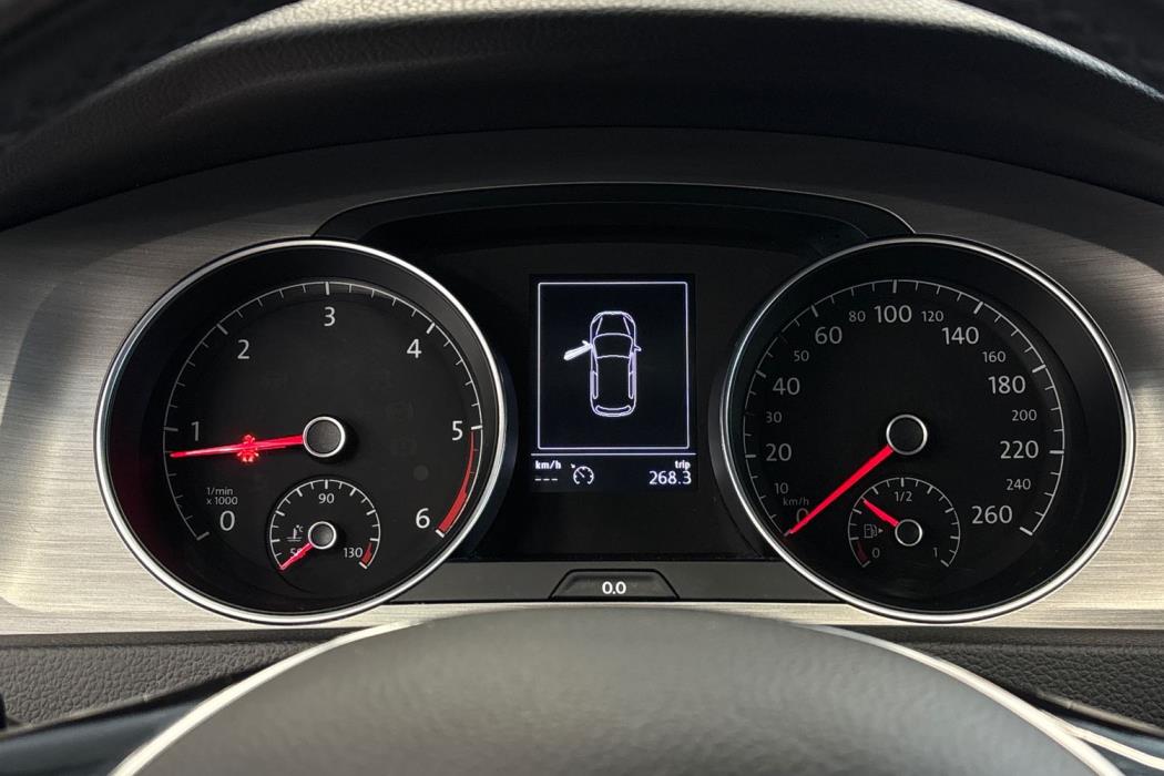VOLKSWAGEN Golf 2015