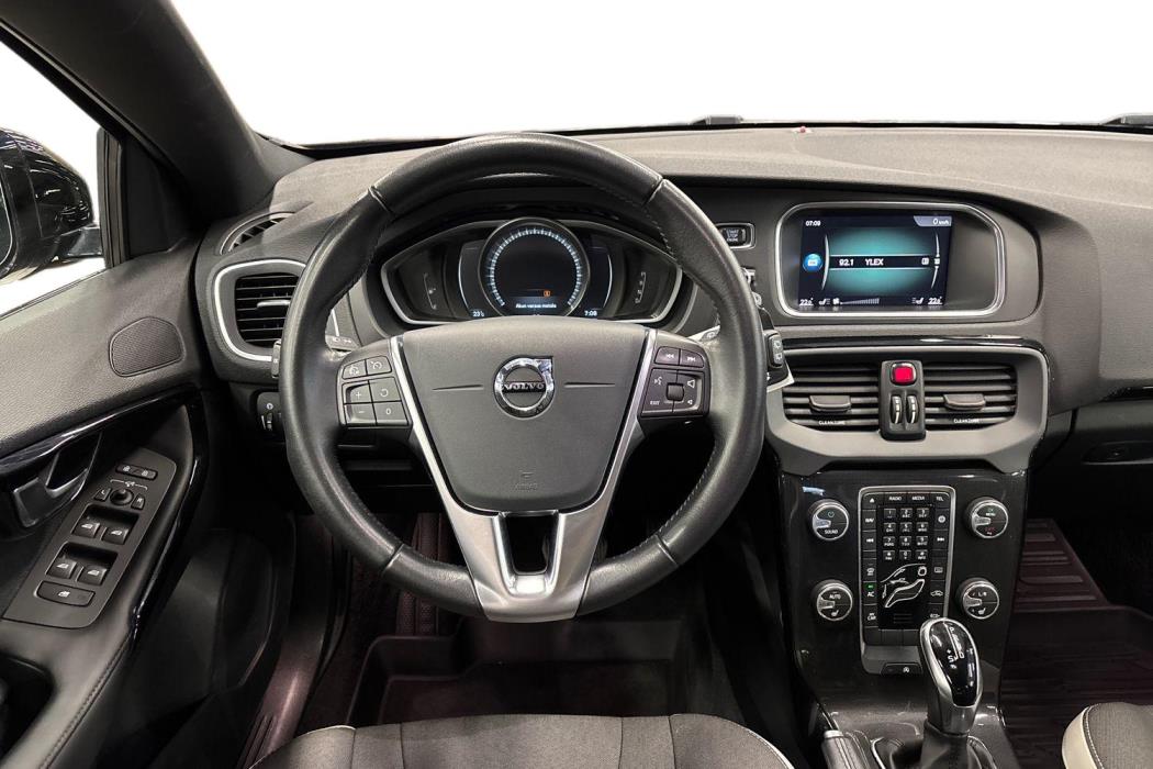 Volvo V40 2019
