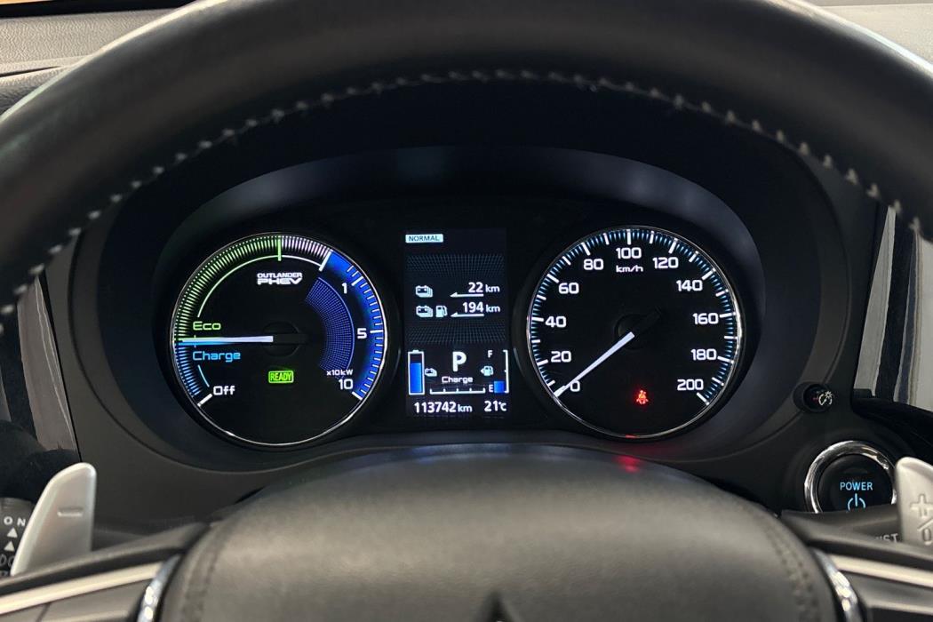 MITSUBISHI Outlander PHEV 2020