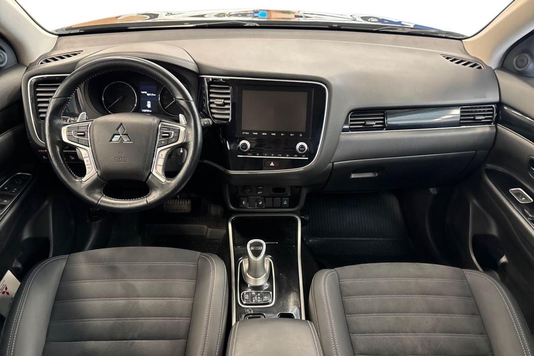 MITSUBISHI Outlander PHEV 2020