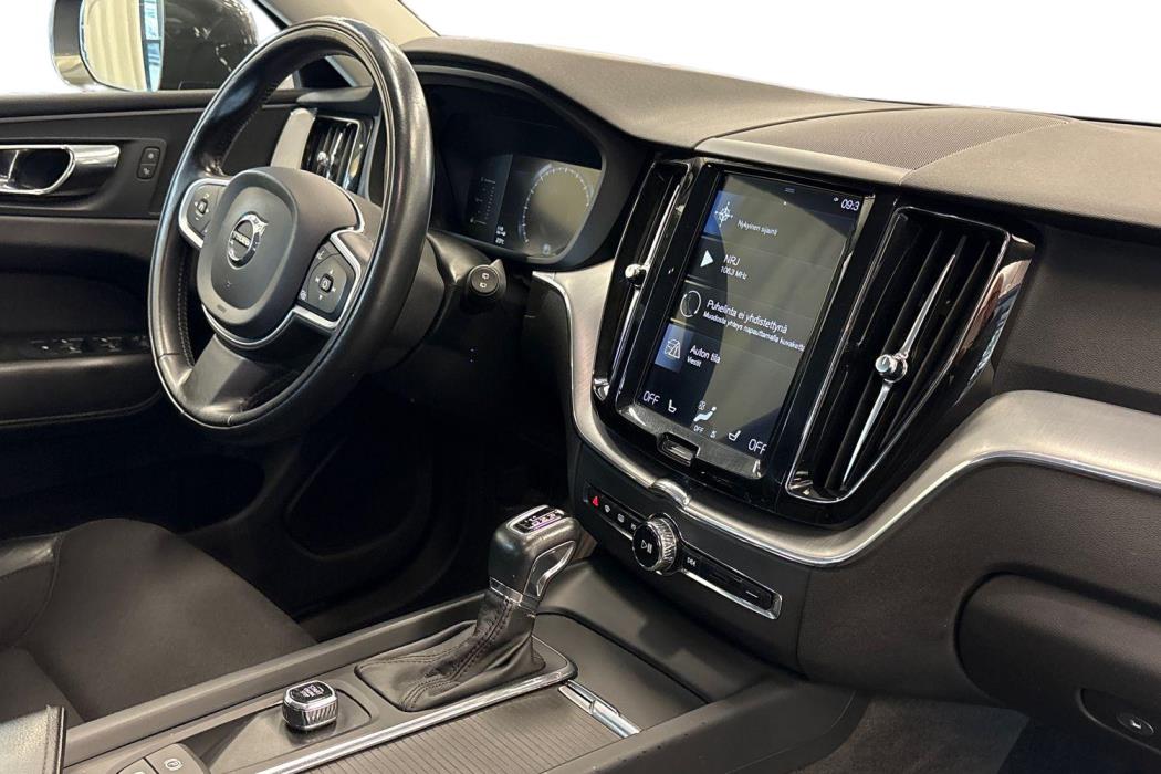 VOLVO XC60 2018