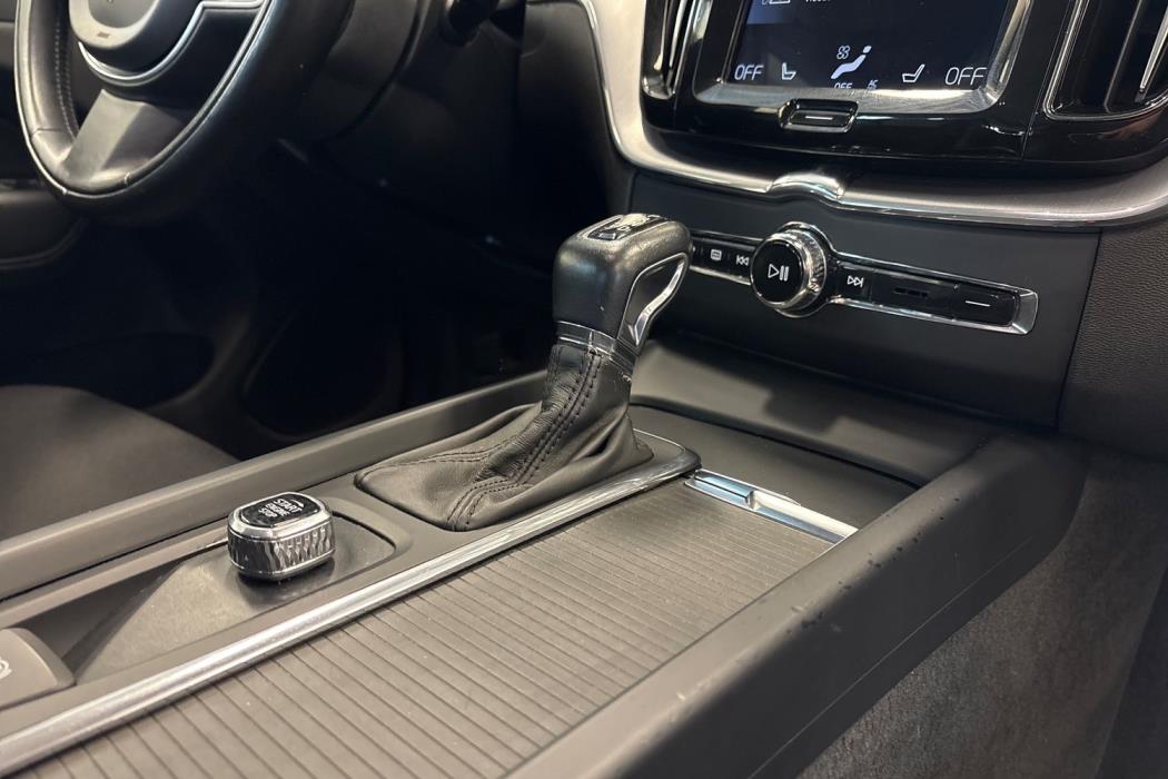 VOLVO XC60 2018