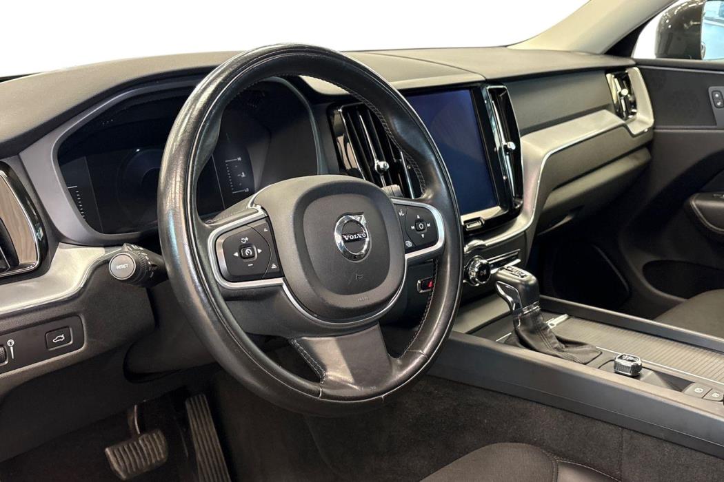 VOLVO XC60 2018