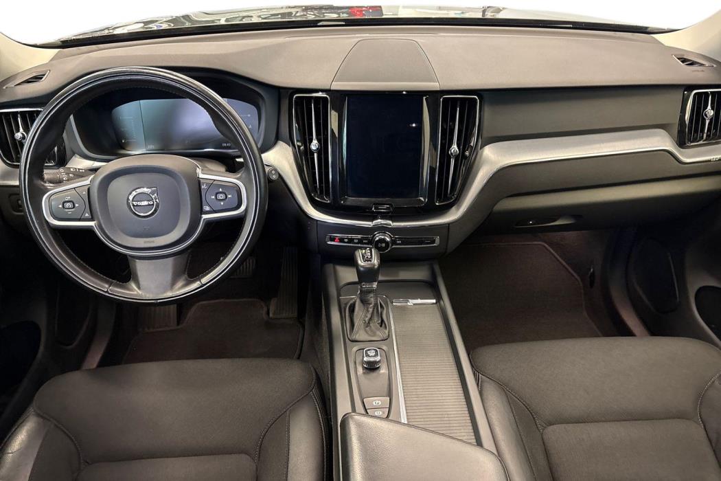 VOLVO XC60 2018