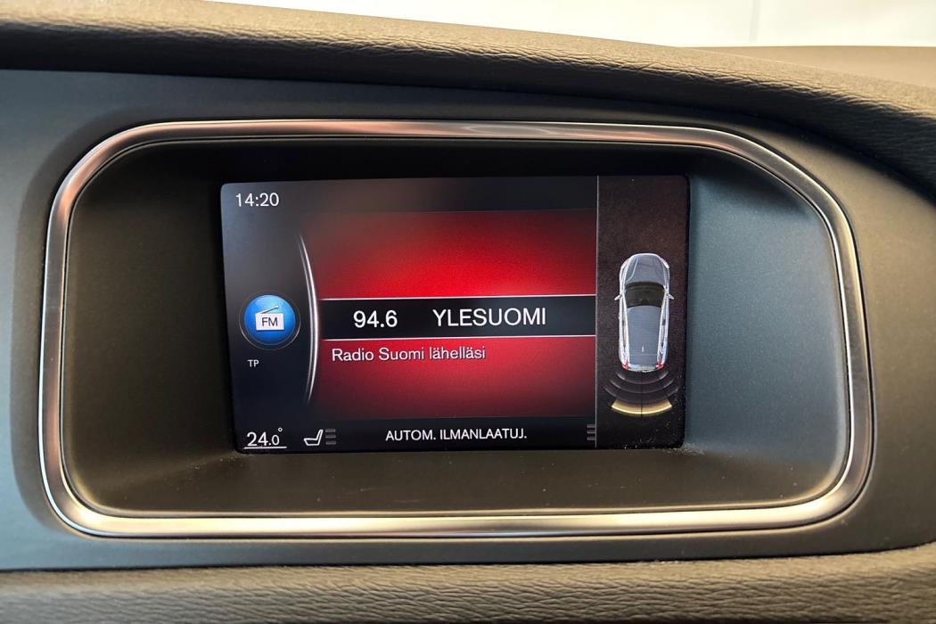 VOLVO V40 2019