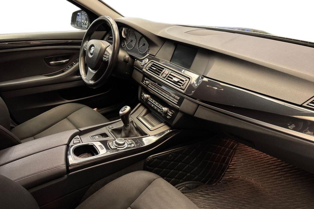 BMW 520 2011