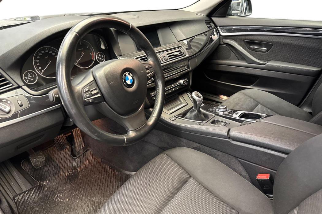 BMW 520 2011