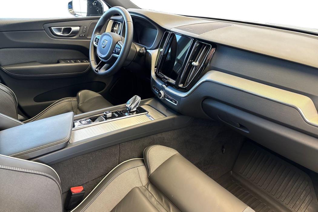 Volvo XC60 2023