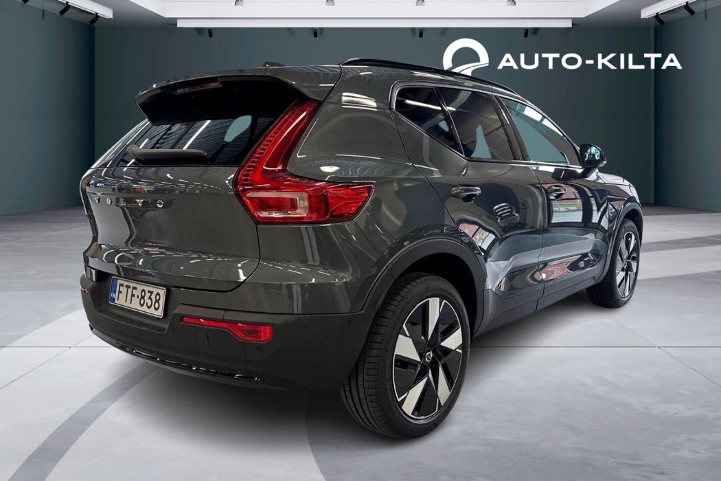 Volvo EX40 2026