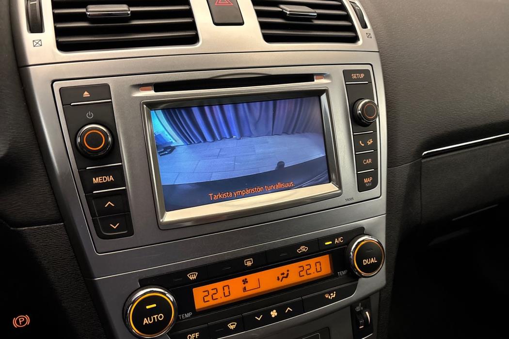Toyota Avensis 2012