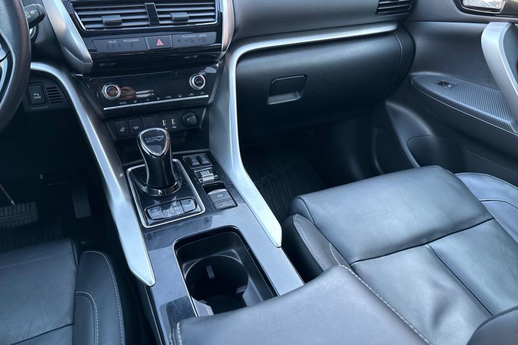 MITSUBISHI Eclipse Cross 2025