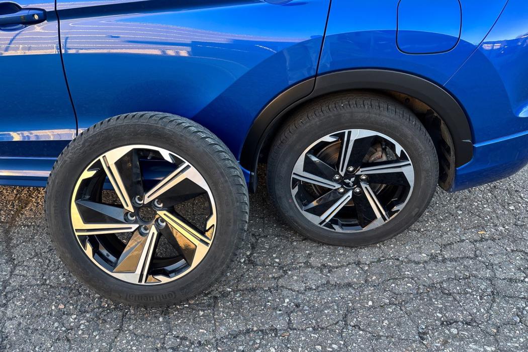 MITSUBISHI Eclipse Cross 2025