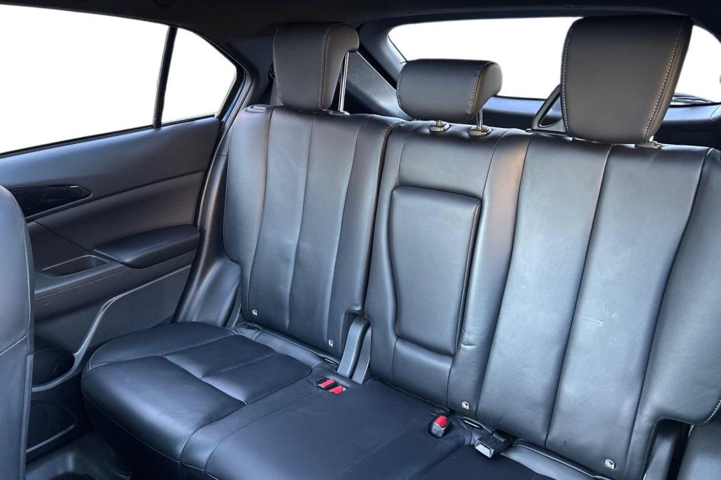MITSUBISHI Eclipse Cross 2025