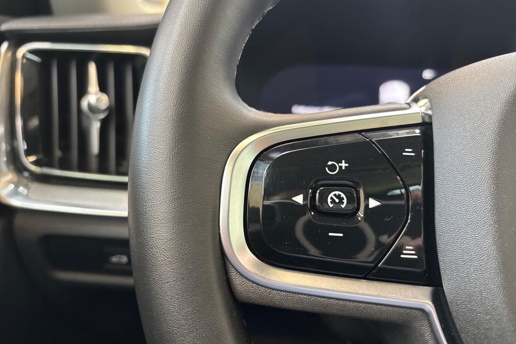 Volvo V60 2024