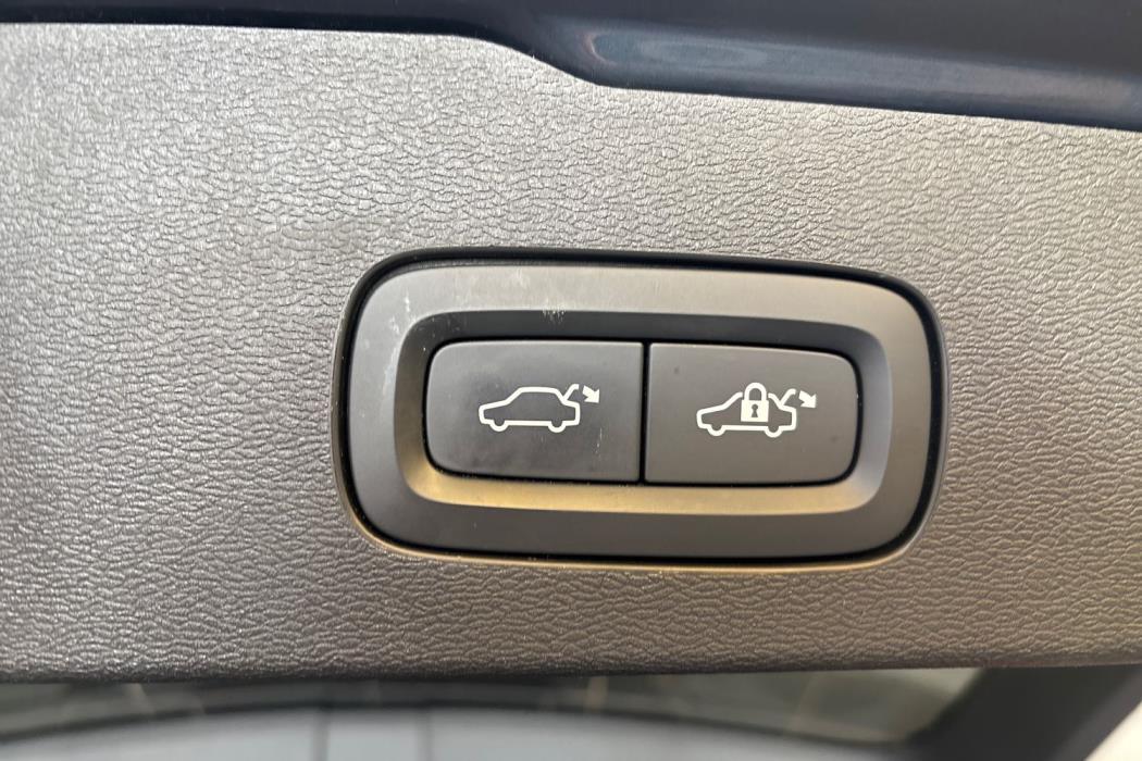 Volvo V60 2024