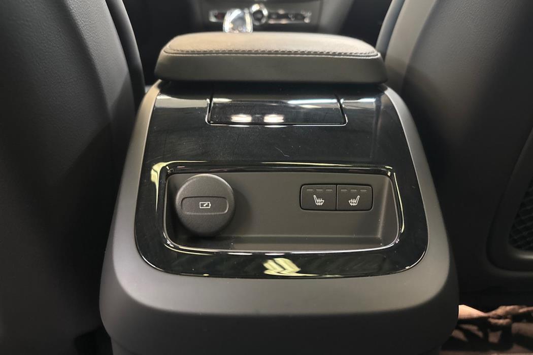 Volvo V60 2024