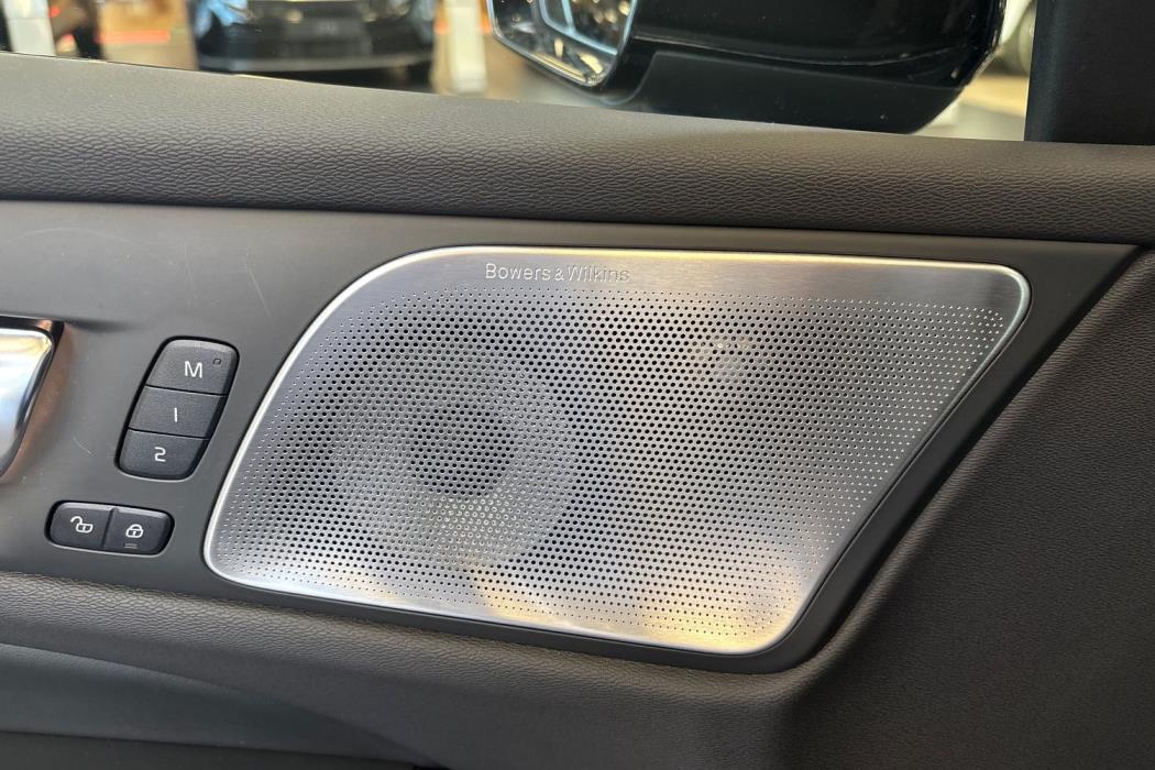 Volvo V60 2024