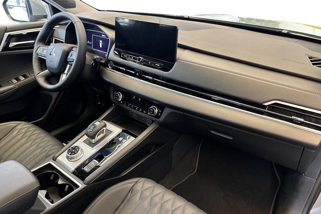 Mitsubishi Outlander 2026