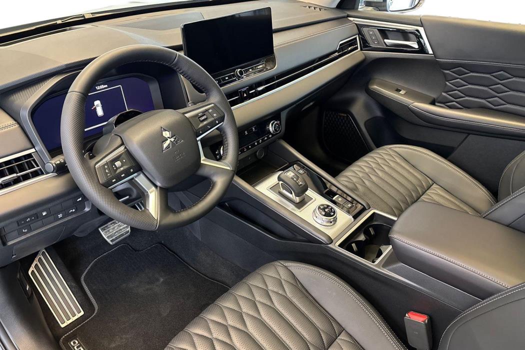 Mitsubishi Outlander 2026