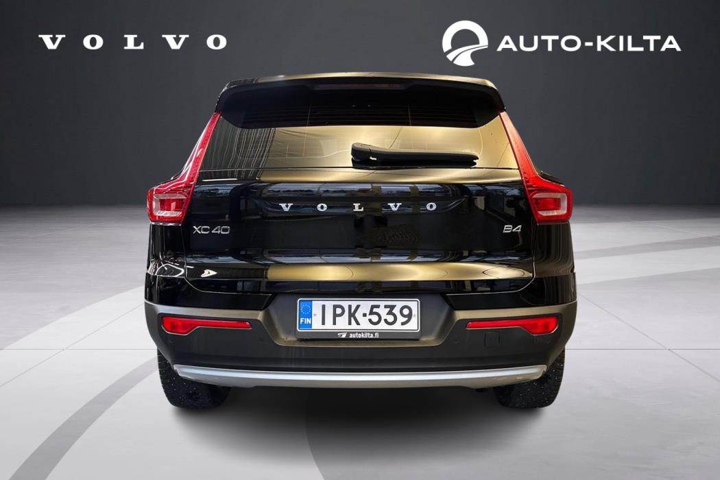 VOLVO XC40 2022