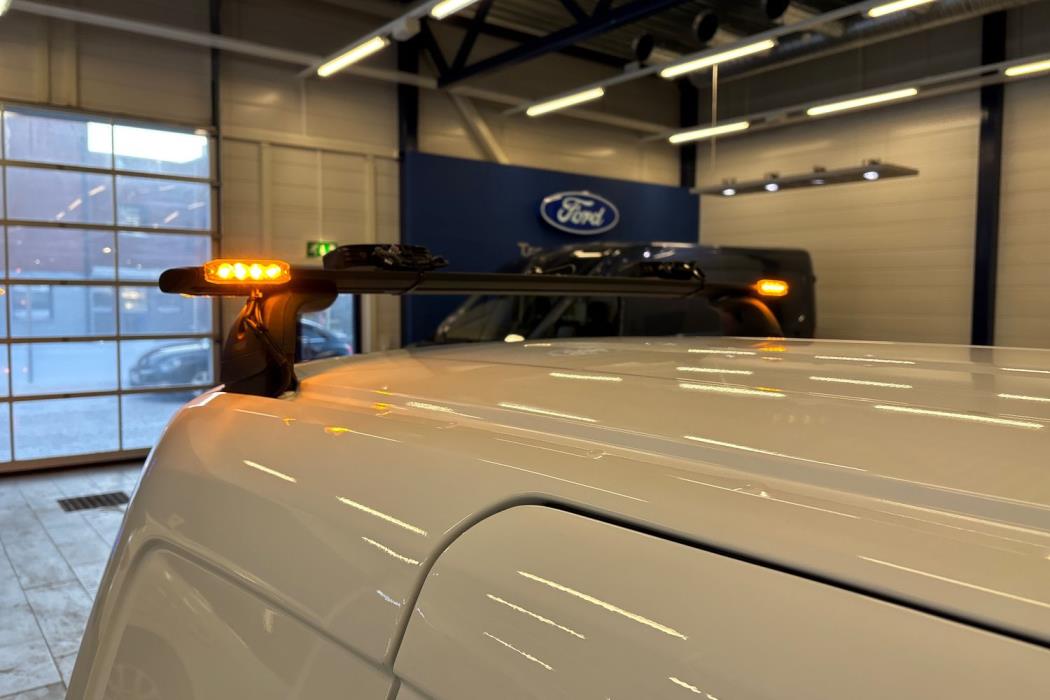 Ford Transit Courier 2023