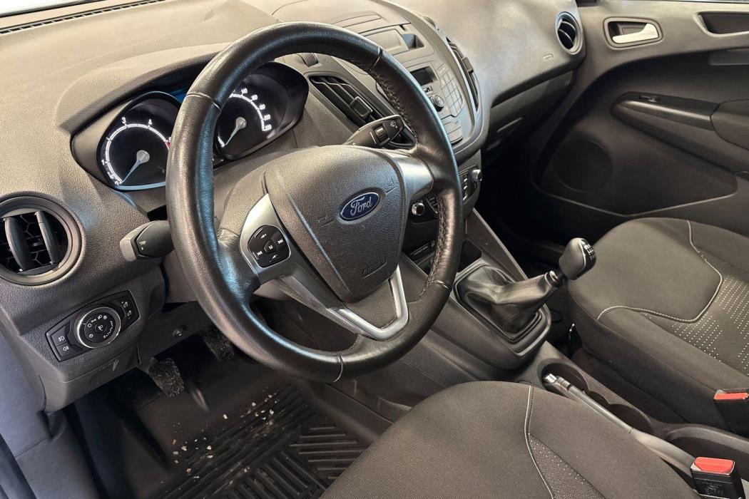 Ford Transit Courier 2023