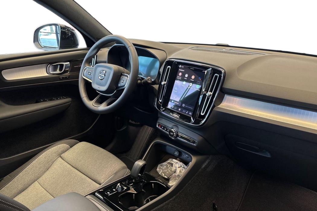 Volvo XC40 2026