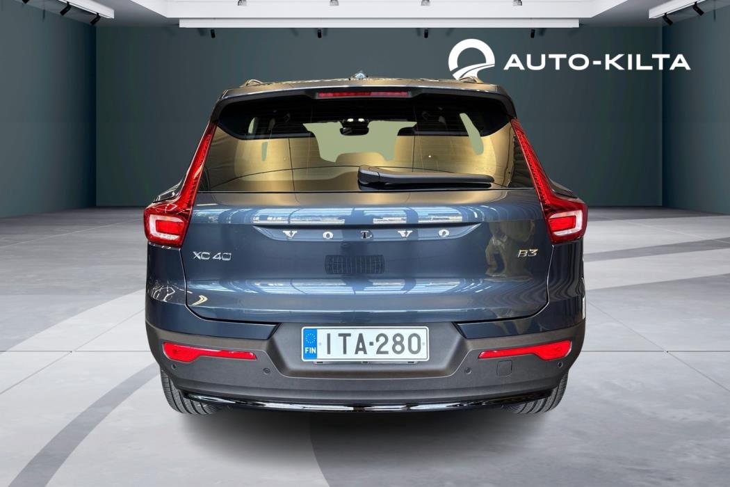 Volvo XC40 2026