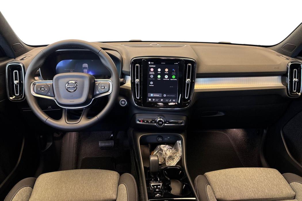 Volvo XC40 2026