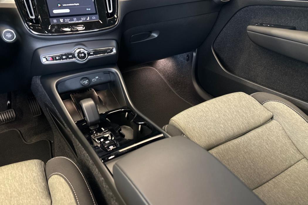 Volvo XC40 2026