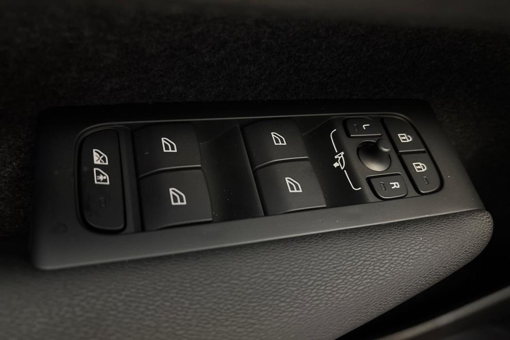 Volvo XC40 2026