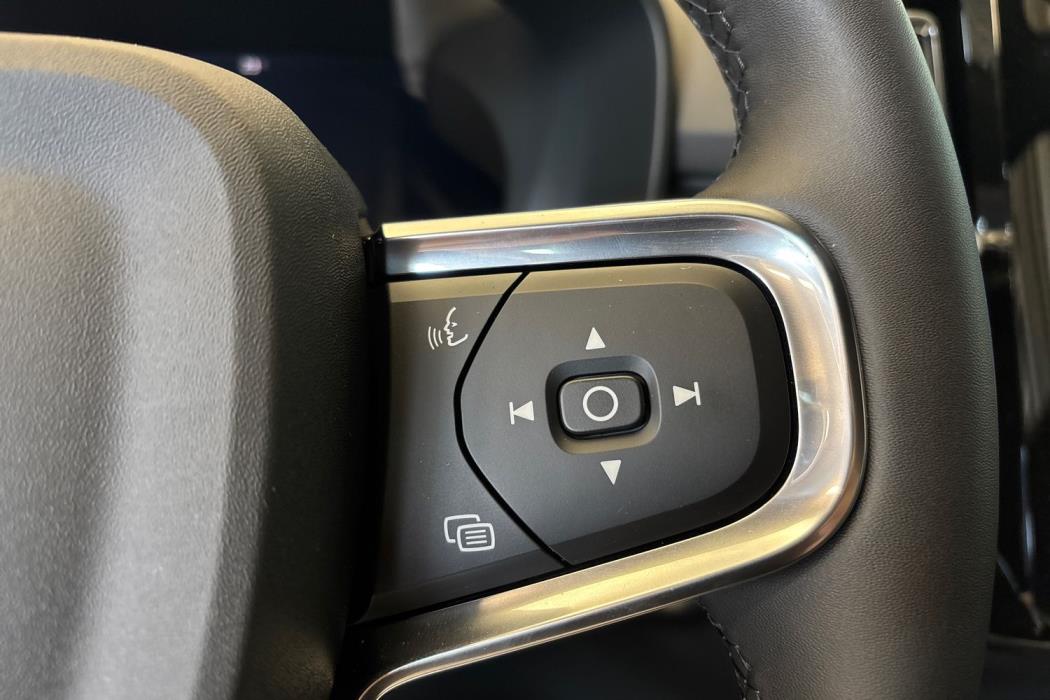 Volvo XC40 2026