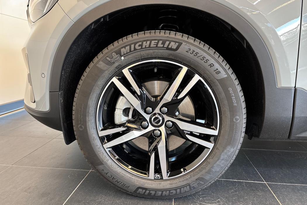 Volvo XC40 2026