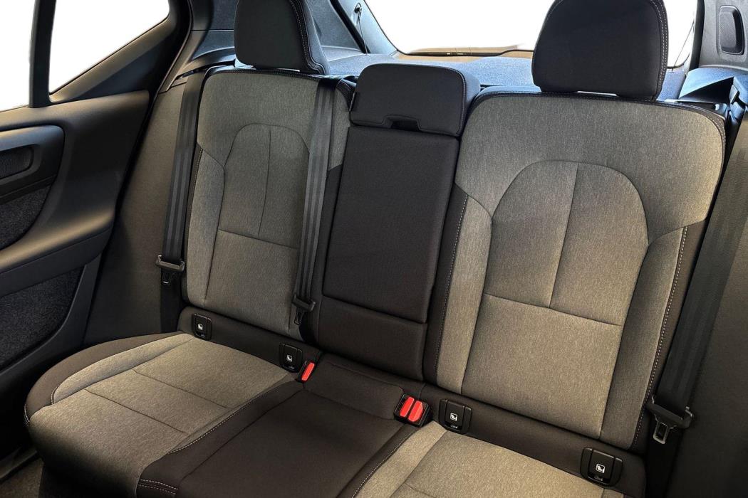 Volvo XC40 2026