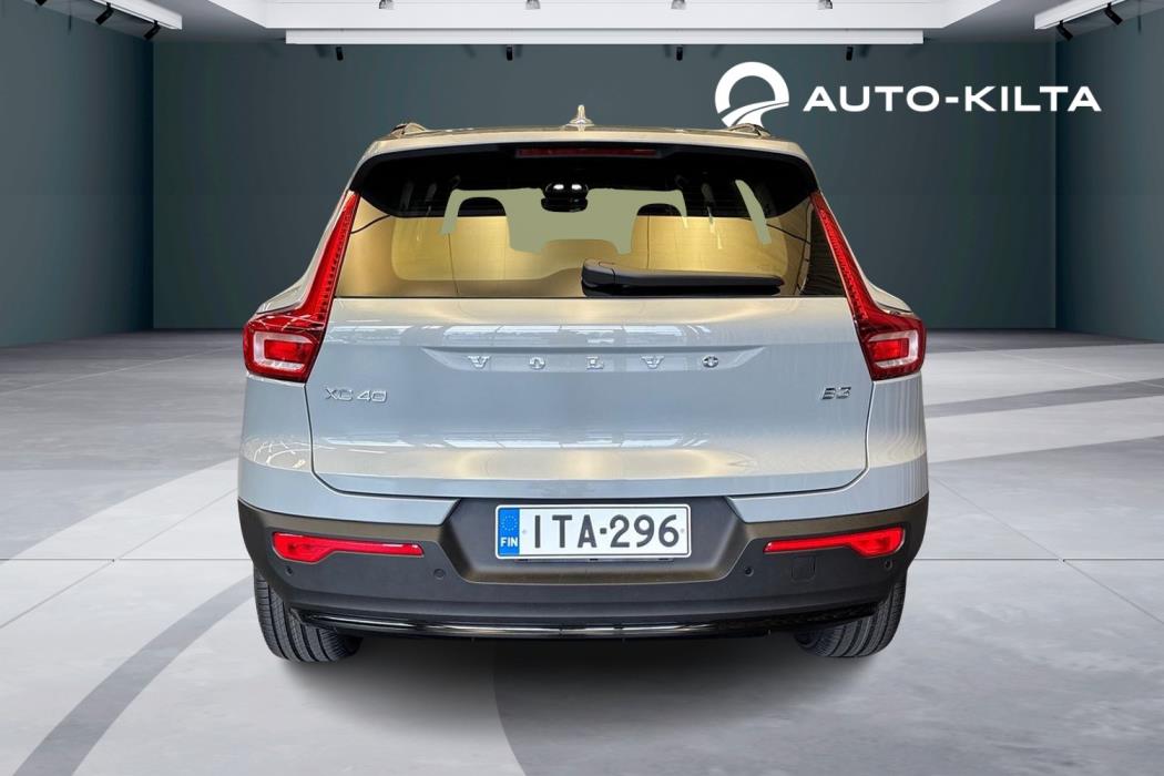 Volvo XC40 2026