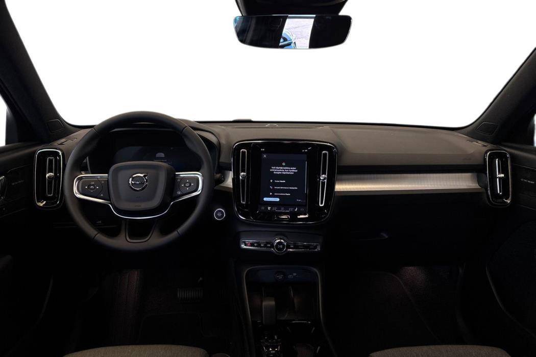 Volvo XC40 2026
