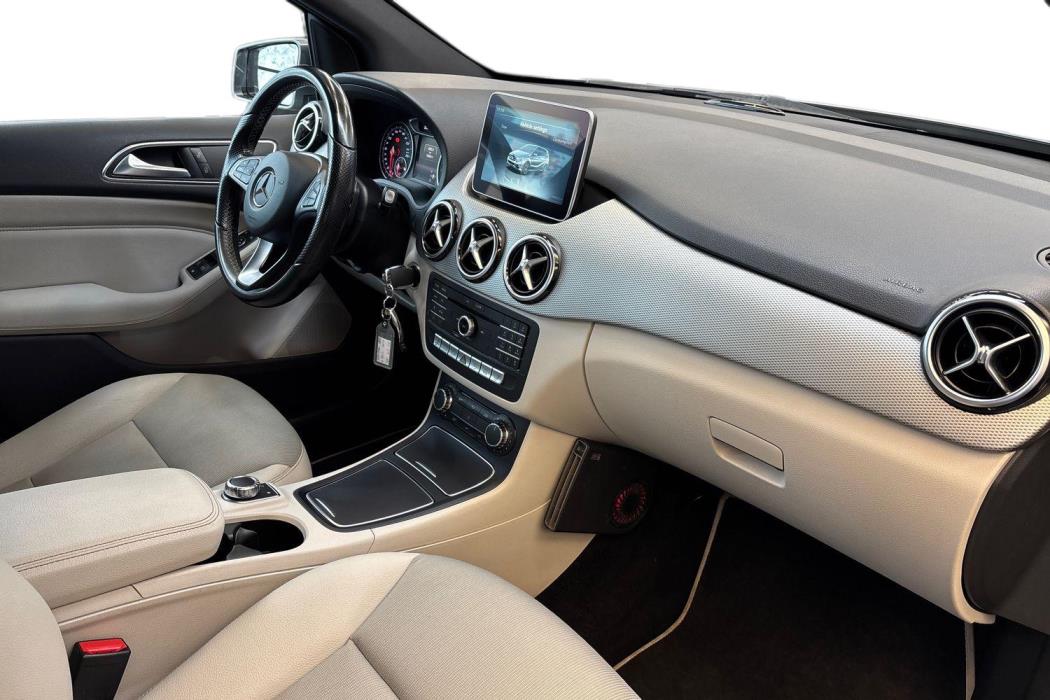 MERCEDES-BENZ B 2015