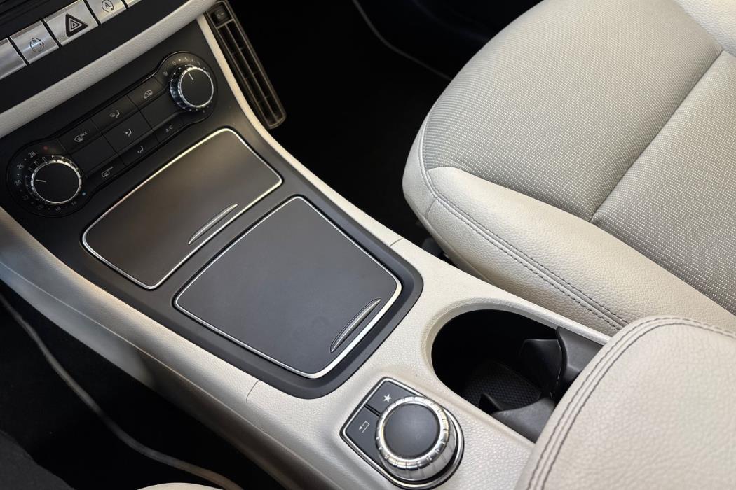 MERCEDES-BENZ B 2015