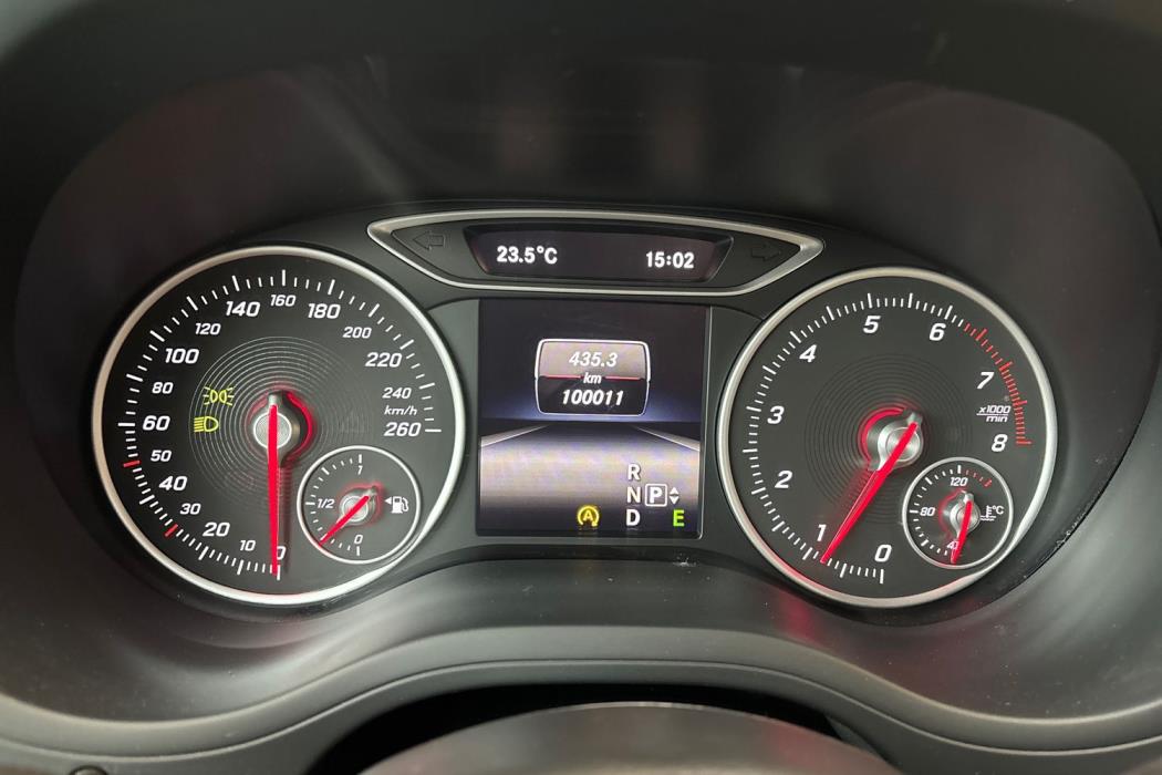 MERCEDES-BENZ B 2015