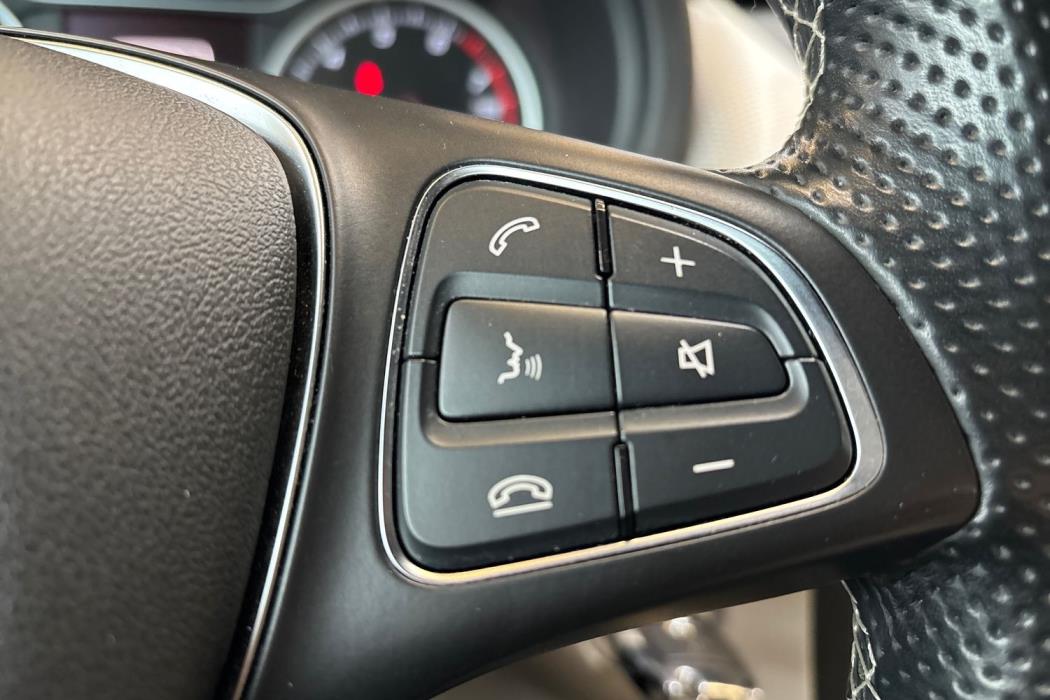 MERCEDES-BENZ B 2015