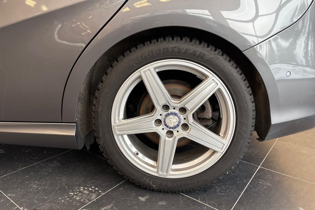 MERCEDES-BENZ B 2015