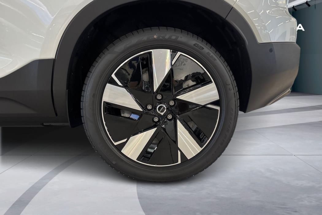 Volvo EX40 2027
